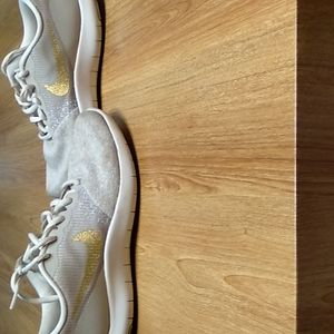Nike shoes